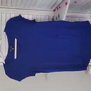Women's soft t-shirt, v-neck with pocket, size small